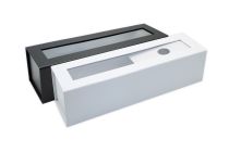 Boîte aimantée pour bouteilles avec fenêtre et insert à plat dans différentes couleurs