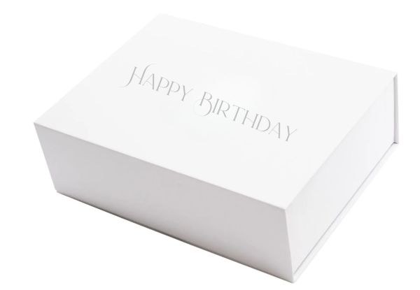 Boîte cadeau "Happy Birthday" différentes couleurs et tailles Boîte cadeau "Happy Birthday" différentes couleurs et tailles
